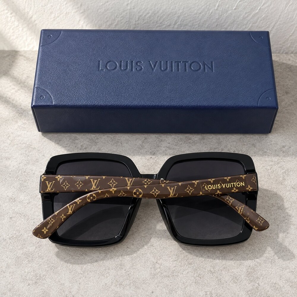 Louis Vuitton Monogram Square Shades - Picture 6 of 6